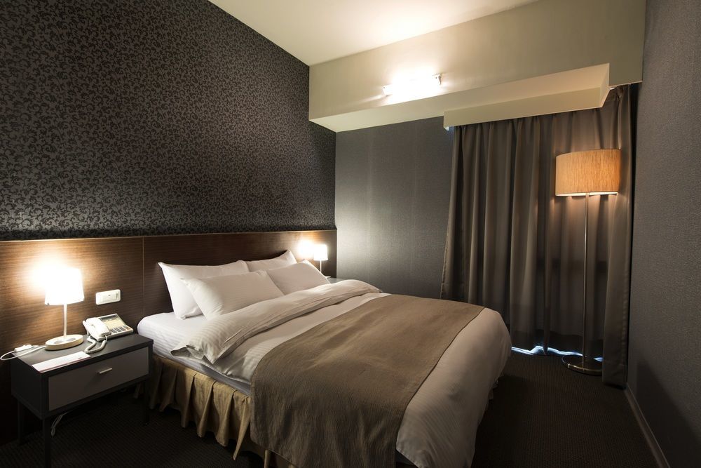 The Galerie Hotel Тайджун Екстериор снимка